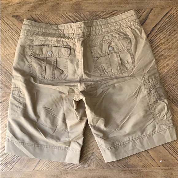 GAP Lightweight Shorts - Picture 6 of 8